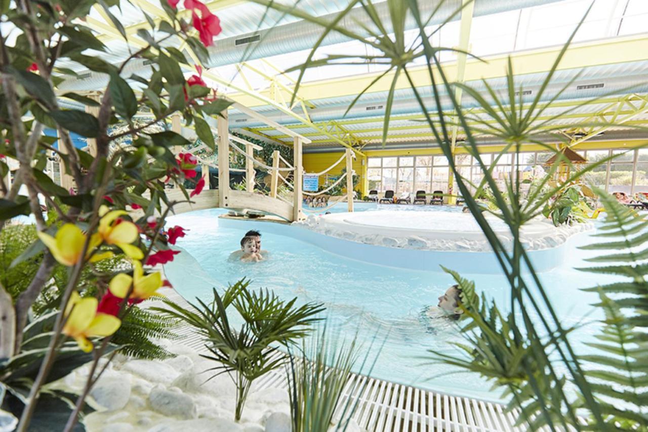 Camping Sunissim Le Bel Air 5 Stars By Locatour Les Sables-d'Olonne Exterior photo